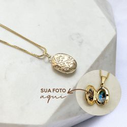 Colar Relicário Flower com Foto Banhado a Ouro 18k - IAIÁ Semijoias