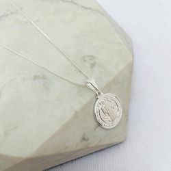 Colar com Medalha de São Bento Folheado em Prata 9... - IAIÁ Semijoias