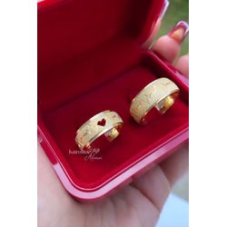 Alianças Roberta com 8 mm prata banhada a ouro 18k... - Karoline Alianças 