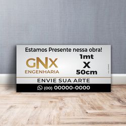 A placa personalizada de engenheiro é essencial para identificar o profissional responsável por uma obra, exibindo seu nome e especialidade. Garante credibilidade e reconhecimento