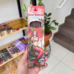 Incenso Vila Zen Linha Encanto das Águas - Frutas Vermelhas - Ktw Cristais