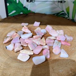 PEDRA ROLADA OPALA ROSA – AMOR E EMOÇÕES - Ktw Cristais