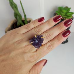 ANEL AJUSTÁVEL PEDRA DRUSA DE AMETISTA DOURADO - TRANSMUTAÇÃO DE ENERGIAS - Ktw Cristais