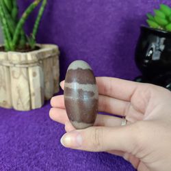 PEDRA SHIVA LINGAM M - TRANSFORMAÇÃO - Ktw Cristais