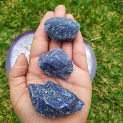 Pedra Bruta Quartzo Azul P - Acalma e Tranquiliza - Ktw Cristais