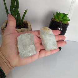 PEDRA BRUTA ÁGUA MARINHA G – CORAGEM E TOLERÂNCIA - Ktw Cristais
