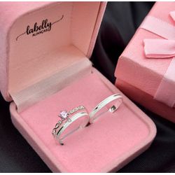 PAR DE ALIANÇAS 2'MM FOSCA COM ZIRCÔNIA ROSA BEBÊ ... - Labelly Alianças