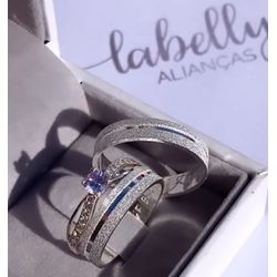 PAR DE ALIANÇAS 4'MM FOSCA COM FRISO NO CANTO - CO... - Labelly Alianças