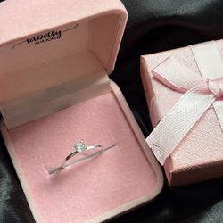 ANEL SOLITÁRIO TRADICIONAL - PRATA 925 - 0112 - Labelly Alianças