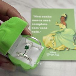 ALIANÇAS TIANA 2MM - COM ANEL SOLITÁRIO IMPERATRIZ... - Labelly Alianças