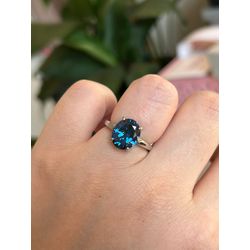 Anel Pedra Oval Safira Azul Ajustável Ródio Branco... - LACARMEN