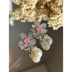 Brinco Luxo Flor Ligth Pink Pérola Ródio Branco - LACARMEN