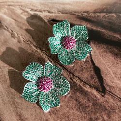 Brinco Maxi Flor Verde e Safira Rosa - LACARMEN