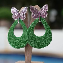 Brinco Borboleta Pink e Galuchat Verde - LACARMEN