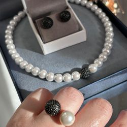 Conjunto Brinco, Colar e Anel Pérola Shell Detalhe... - LACARMEN