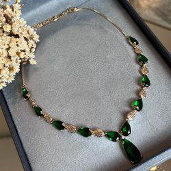 Colar Gotas Verde Esmeralda - LACARMEN