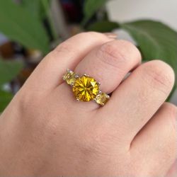 Anel Luxo Solitário Fancy Yellow - LACARMEN