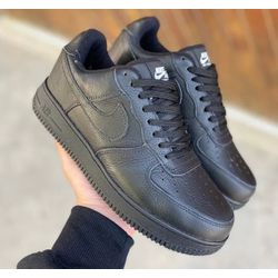 Tênis Unissex Nike Air Force 1 Couro Preto - AF02 - LA CASA DO DROP