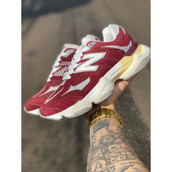 Tênis New Balance 9060 Bordô - NB109 - LA CASA DO DROP