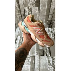 Tênis New Balance 9060 Feminino Salmão - NB106 - LA CASA DO DROP