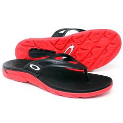 Chinelo Oakley Rest 2 Preta Vermelha - OT48 - LA CASA DO DROP