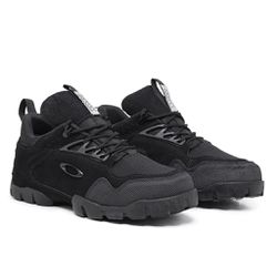 Tenis Oakley Cano Baixo Modoc 2 Preta - OT30 - LA CASA DO DROP