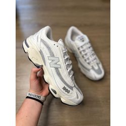 Tênis New Balance 1000 Unissex - Branco Prata - 10... - LA CASA DO DROP