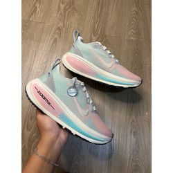 Tênis Feminino NK ZoomX Vomero - Rosa Azul - ZOOM-... - LA CASA DO DROP