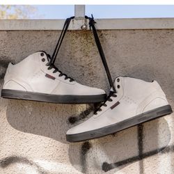 TÊNIS LANDFEET SKATE EPOCH ALVEJADO/PRETO - Landfeet | Skateboard Shoes