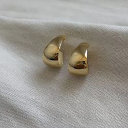 Brinco Hoop Volumoso Banhado em Our... - Livia Domênico Semijoias