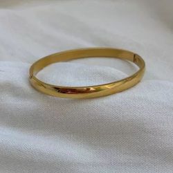 Bracelete Rígido Liso Clássico em A... - Livia Domênico Semijoias