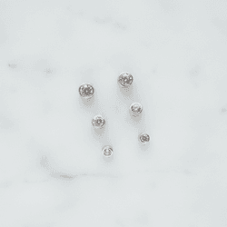 Trio de Brincos Ponto de Luz Banhad... - Livia Domênico Semijoias