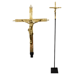 Cruz Procissional Dourada - OL.572 - Loja Da Paróquia - Objetos E Paramentos Litúrgicos