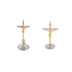 Crucifixo De Mesa Cromado Com Inri Dourado 15cm - ... - LOJA DA PARÓQUIA - OBJETOS E PARAMENTOS LITÚRGICOS