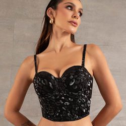 Conjunto Brallete. Calcinha fio.