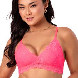 Conjunto triângulo, calcinha fio.