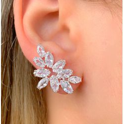 Brinco Ear Cuff Detalhe De Flor Banho Prata - B42 - Lojas das Revendedoras