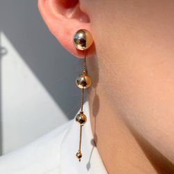 Brinco cascata de esferas - B3376 - Lojas das Revendedoras