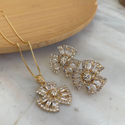 Conjunto circulo cravejado com zircônia - CON7501 - Lojas das Revendedoras