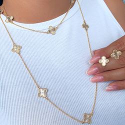 Conjunto chocker alongado e brinco trevo - CON476 - Lojas das Revendedoras