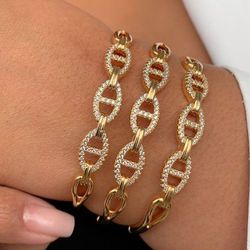 Bracelete trabalhado em micro zircônias - P3346 - Lojas das Revendedoras