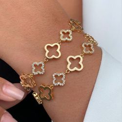 Pulseira de trevos lisos e cravejados - P3350 - Lojas das Revendedoras