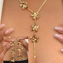 Conjunto de gravatinha de flor trabalhada - CON73 - Lojas das Revendedoras