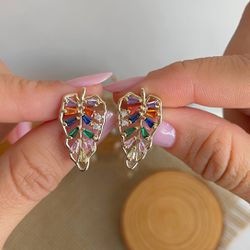 Brinco de folha com zircônias cubica coloridas - ... - Lojas das Revendedoras