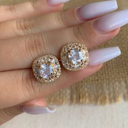 Brinco quadrado cravejado - B85546 - Lojas das Revendedoras