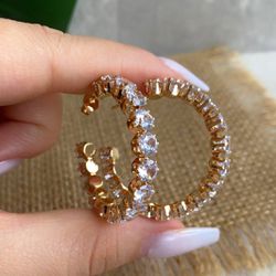 Brinco de argola com zircônia - B9845 - Lojas das Revendedoras