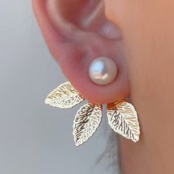 Brinco meia flor com perola 2 em 1 - B85352 - Lojas das Revendedoras