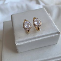 Brinco Gota de Zircônia - B85446 - Lojas das Revendedoras