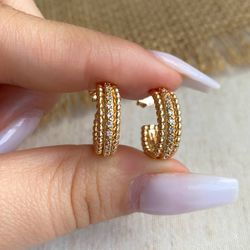 Brinco de argola craquelada trabalhada - B85541 - Lojas das Revendedoras