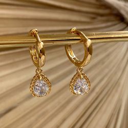 Brinco de argola com zircônia - B85436 - Lojas das Revendedoras